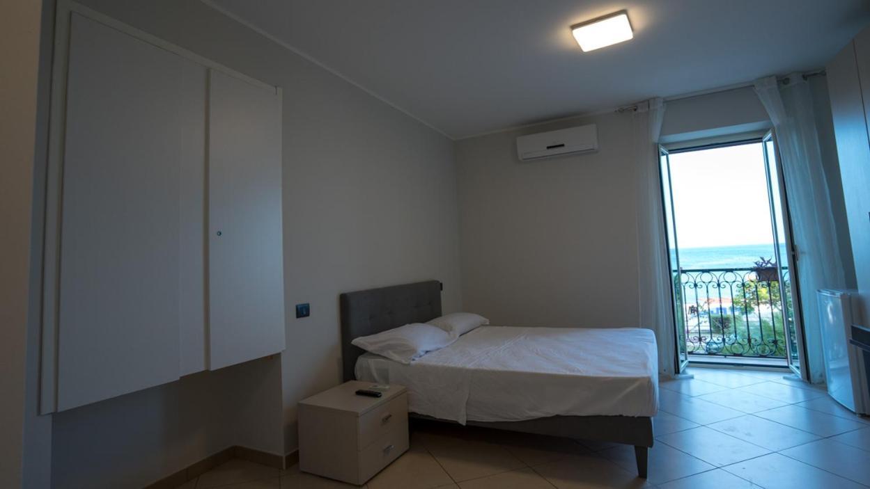 Hice Room Lungomare Fronte Mare Catanzaro Eksteriør bilde